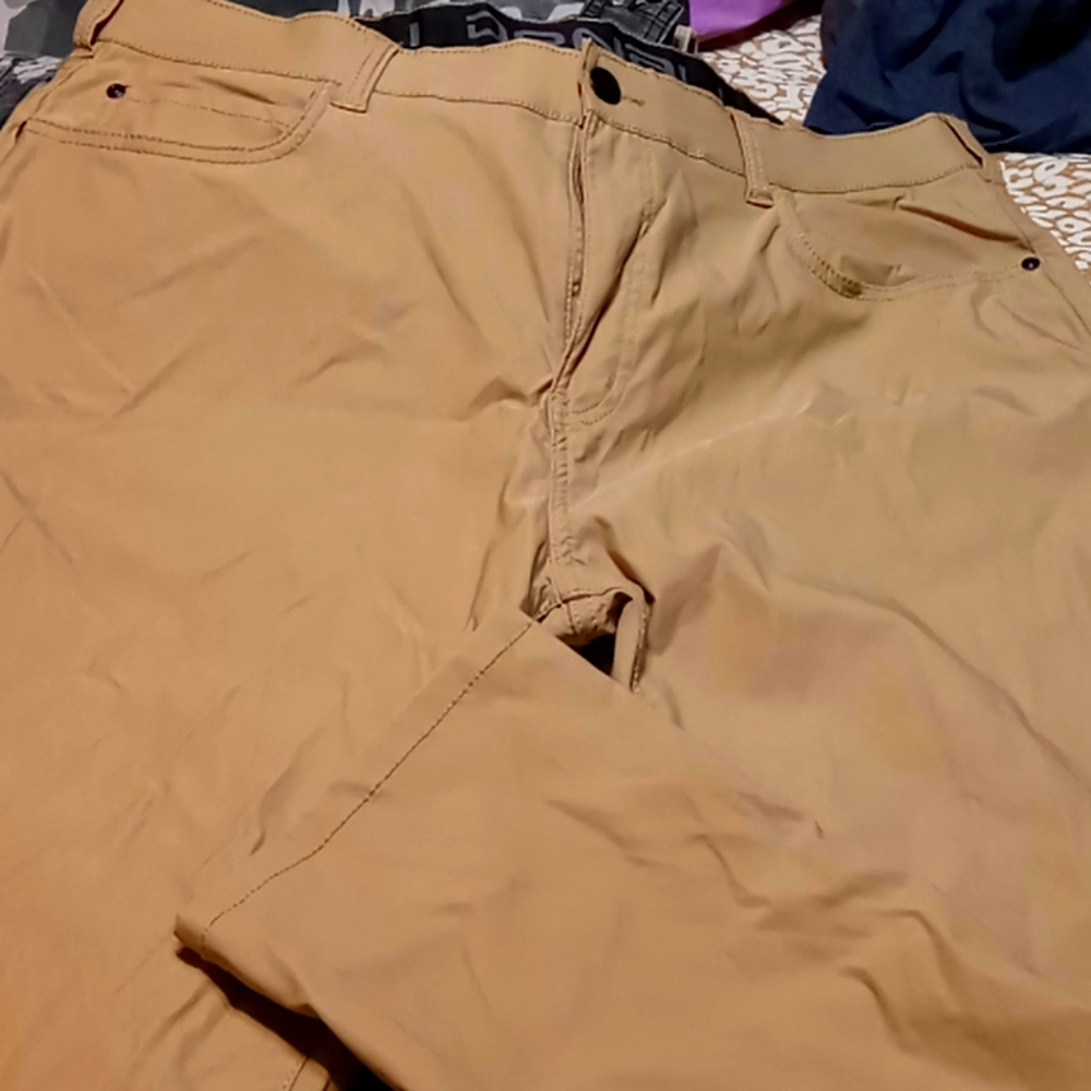 Great fitting khakis